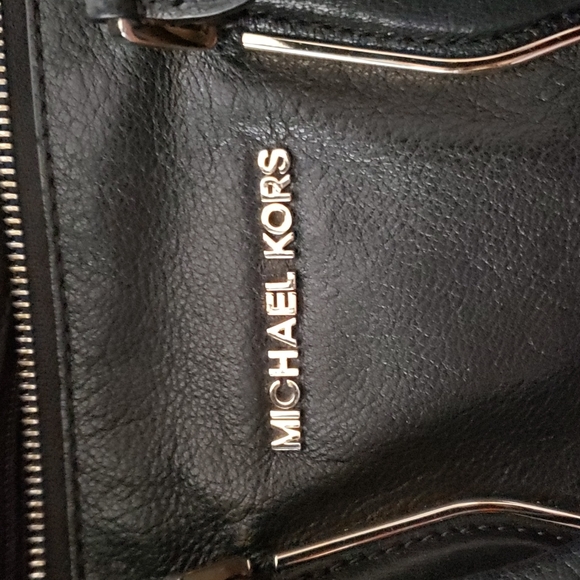 Michael Kors handbag - Picture 3 of 6
